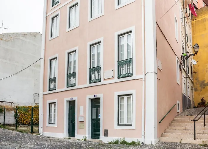 Castelo By Lisbeyond * Lisbon