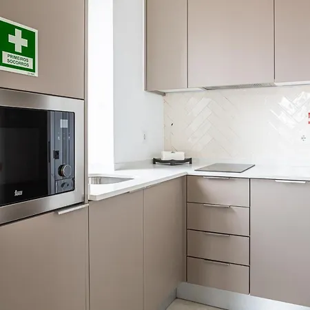 Castelo By Lisbeyond Apartment *